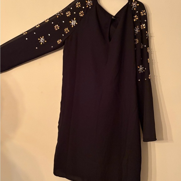 H&M Elegant Black Shift Dress with Gold and White Floral Accents— EUC!! - Picture 4 of 6